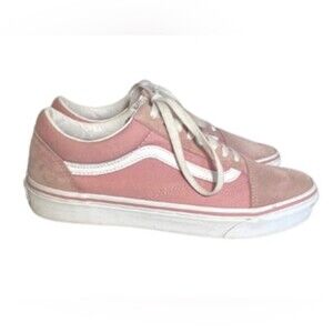 VANS OFF THE WALL pink suede and canvas athletic shoes. GUC Size 9.